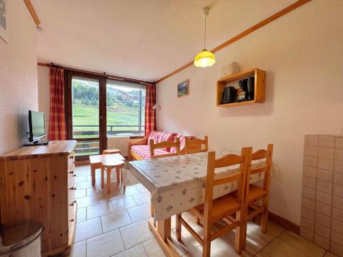 Résidence Villaret - Studio cabine 4 personnes avec vue sur les pistes MAE-5014