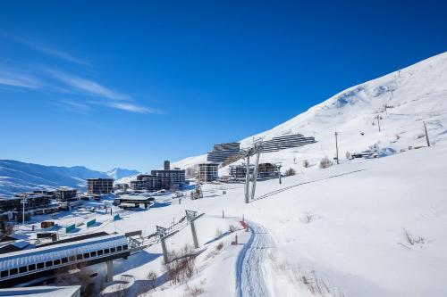Résidence Dorons - Charmant studio pour 2 ppersonnes ski au pieds au coeur des Ménuires idéal couple MAE-6134