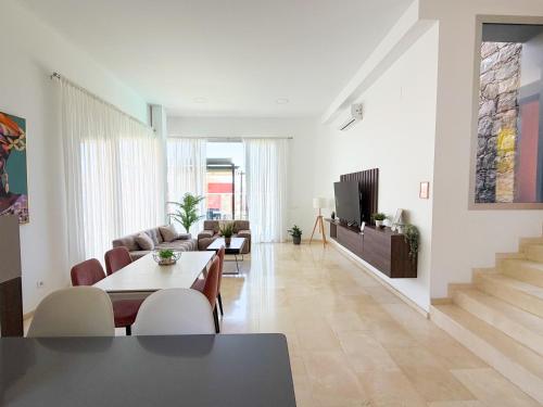 Green 9 the Dream Villa with pool and views by CanaryScape