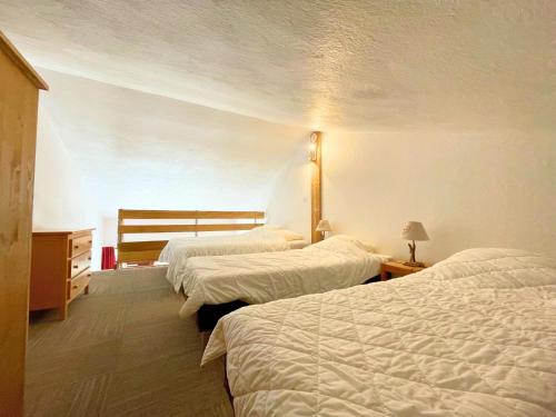 Résidence Asters - Appartement chaleureux à 50 m des pistes pour 6 personnes MAE-4614