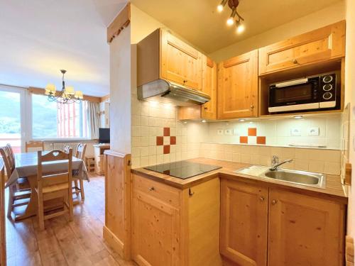 Résidence Lauzes - Appartement 6 personnes avec cuisine équipée aux Ménuires MAE-4684