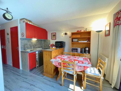 Résidence Sarvan - Studio cabine au pied des pistes aux Ménuires pour 4 personnes MAE-5164
