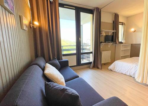 Résidence Villaret - Grand studio coin chambre séparé cuisine équipée aux Ménuires pour 4 personnes MAE-5274