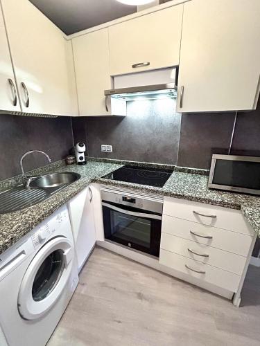 Adeje Living - Stylish 2 Bedroom Apartment in Adeje Tenerife