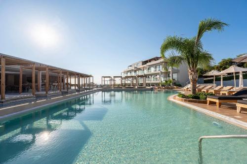 Harmony Crest Resort
