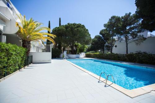 Port Vincent - Appartement dans résidence avec piscine MAE-1114