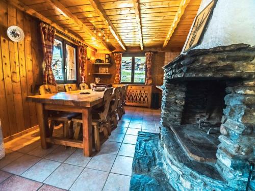 Chalet Neve - BEAU DUPLEX SOUS LES TOITS AVEC CHEMINEE MAE-2354