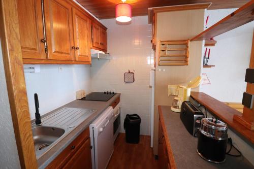 Résidence Roches Rouges A - Appartement calme et près des pistes. MAE-2474