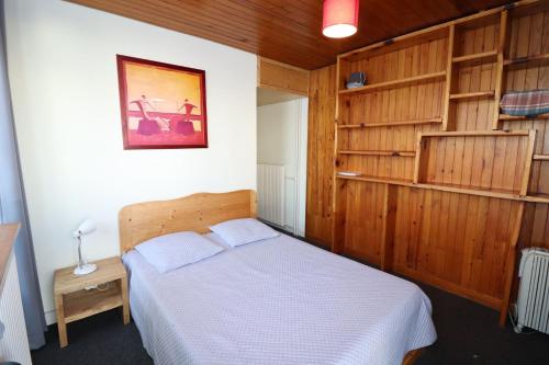 Résidence Roches Rouges A - Appartement calme et près des pistes. MAE-2474