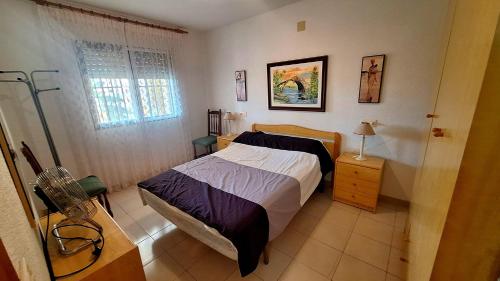CHALET ADOSADO CON PISCINA EN PEÑÍSCoLA