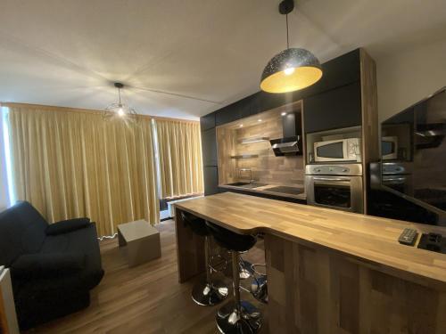Résidence Neves - VAL THORENS location: magnifique studio pour 4 dans quartier animé MAE-3794