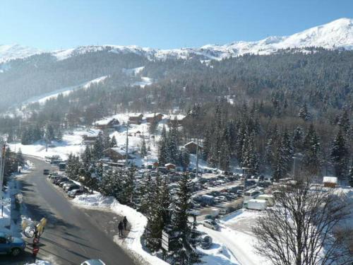 Résidence Croix De Verdon - Appartement Savoyard en plein centre de Méribel MAE-3204