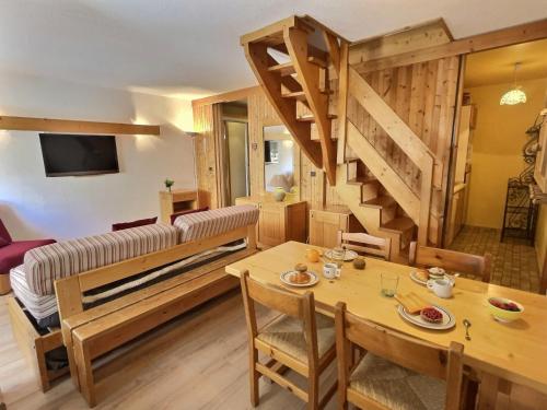 Résidence Hameaux De Val - Votre grand studio mezzanine avec garage couvert à 5 min des pistes MAE-1004