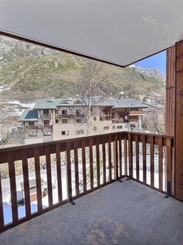 Résidence Hameaux De Val - Votre grand studio mezzanine avec garage couvert à 5 min des pistes MAE-1004