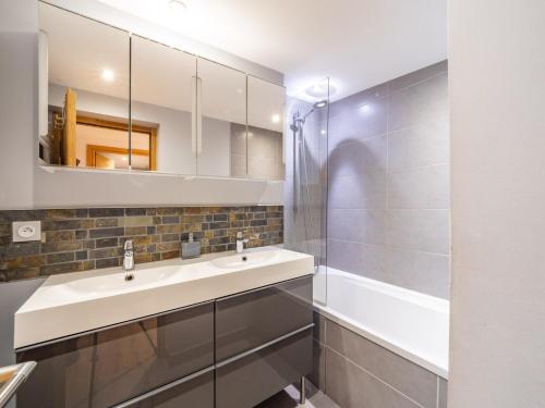 Chalet Millonex - Appartement rénové·skis aux pieds·WIFI·Balcon MAE-4984