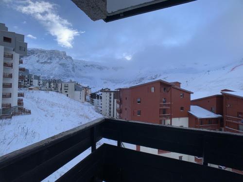 Résidence Grandes Platieres 2 - Studio cabine situé dans le centre du Val Claret MAE-2324