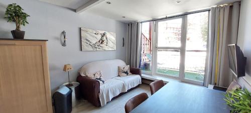 Résidence Aiguille Grive Bat Iii - Appartement 3 pièces 6 personnes en duplex, skis aux pieds, dans le village de Charmettoger à Arc 1800 MAE-6944