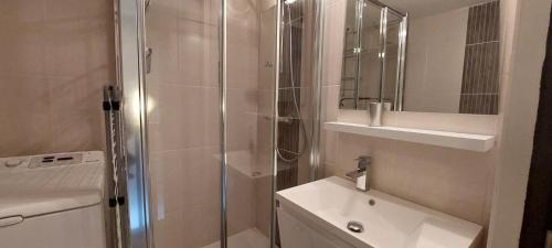 Résidence Aiguille Grive Bat Iii - Appartement 3 pièces 6 personnes en duplex, skis aux pieds, dans le village de Charmettoger à Arc 1800 MAE-6944