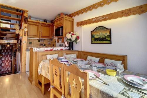 Résidence Danchet - Appartement duplex ensoleillé · Départ et retour skis aux pieds · Balcon MAE-9994