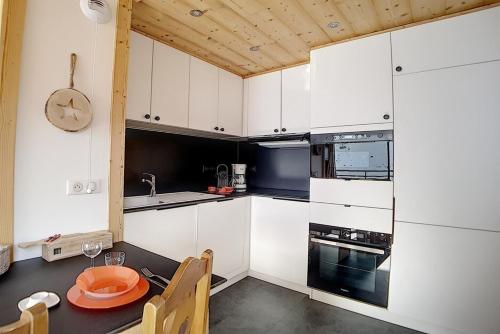 Résidence Biellaz - Appartement rénové · Départ et retour skis aux pieds · Parking inclus MAE-0034