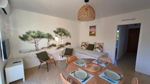 T2 Hyères neuf 4p, clim, 250m plage, parking privé devant le logement
