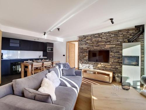 Chalet 2000 - Appartement neuf · Proche des pistes · Jacuzzi · Balcon MAE-0804