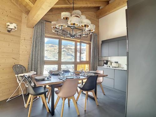 Chalet 2000 - Appartement neuf · Proche des pistes · Balcon · Jacuzzi MAE-0834