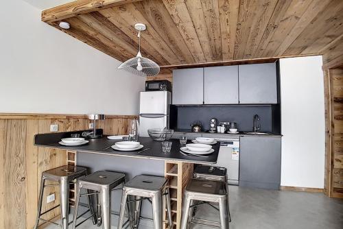 Résidence Peclet - Appartement entièrement rénové · Skis aux pieds · Balcon MAE-0904