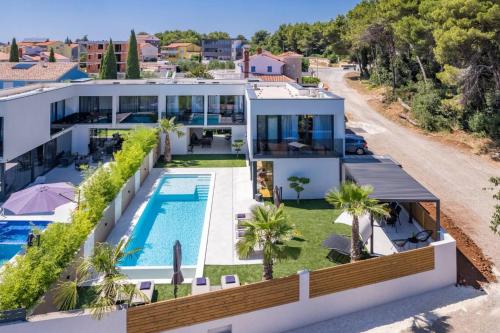 Villa Osea 40 m2 pool, sauna, 4 en-suite bedrooms
