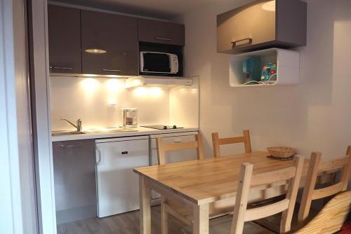 Résidence Boedette D - Appartement rénové · Départ et retour skis aux pieds · Balcon MAE-1214