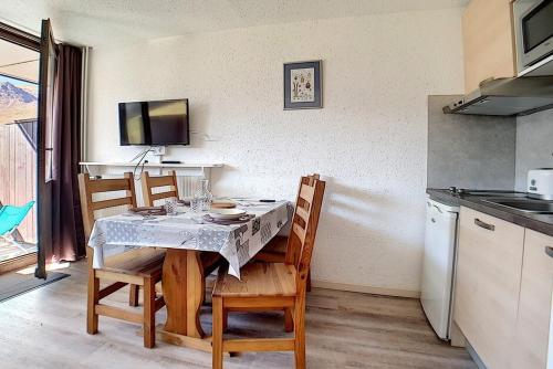 Résidence Aravis - Studio confortable · Accès direct aux pistes · Balcon MAE-1494