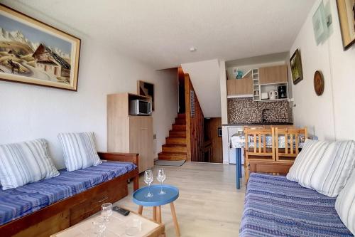Résidence Danchet - Studio agréable · Départ et retour ski aux pieds · Balcon MAE-1334