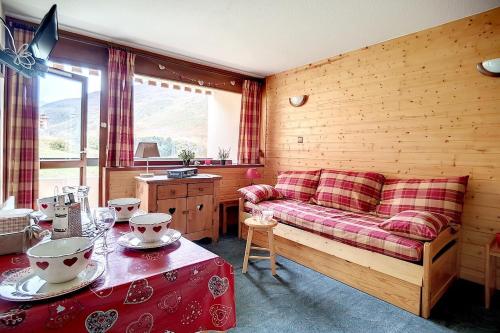 Résidence Asters A2 - Studio cabine agréable · Proche des pistes · Balcon · Parking extérieur MAE-1364
