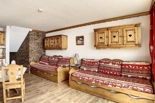 Résidence Evons - Studio lumineux · Départ et retour ski aux pieds · Balcon MAE-1394