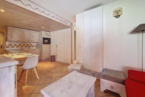 Résidence Alpages De Reberty - Appartement rénové et lumineux· Proche des pistes · Balcon · Piscine MAE-1674