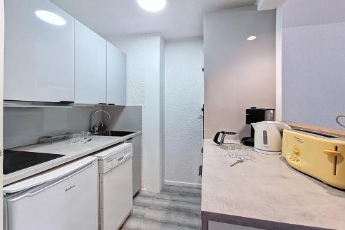 Résidence Aravis - Appartement confortable · Centre station · Balcon MAE-2144