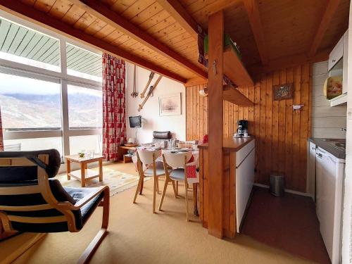 Résidence Evons - Appartement duplex agréable · Départ et retour ski aux pieds · Balcon MAE-2284