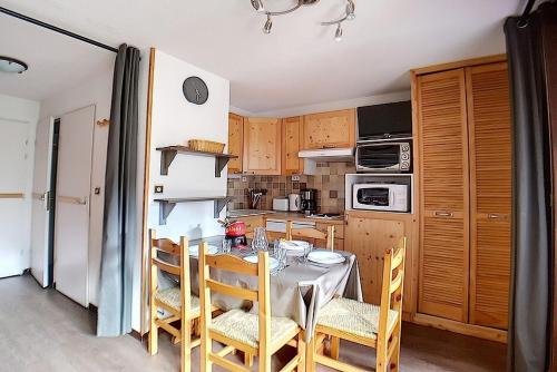 Résidence Ski Soleil - Appartement fonctionnel · Départ ski aux pieds · Balcon loggia ouest MAE-2344