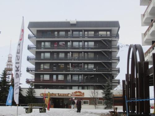 Résidence Oisans - Studio agréable · Skis aux pieds · Balcon MAE-3394