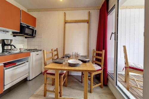 Résidence Carlines I - Studio classique · Au pieds des pistes · Balcon MAE-3664