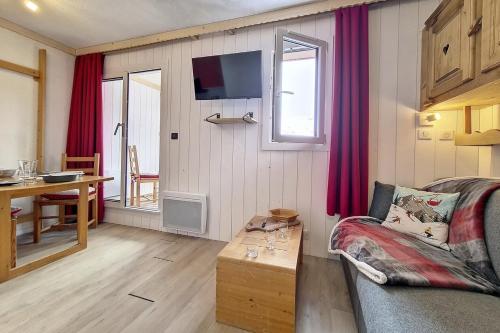 Résidence Carlines I - Studio classique · Au pieds des pistes · Balcon MAE-3664