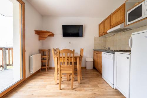 Les Chalets De Bois MÉan - E - Appartement sur les hauteurs des Orres 1800 MAE-6204