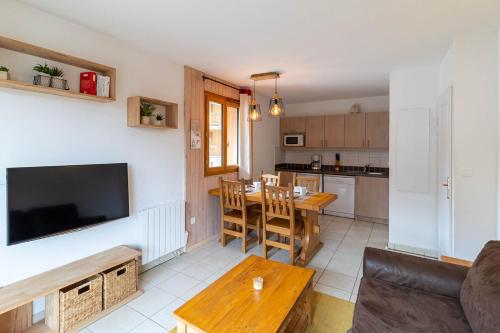 Résidence Le Balcon Des Airelles - Appartement au calme au coeur des Orres 1800 MAE-6364