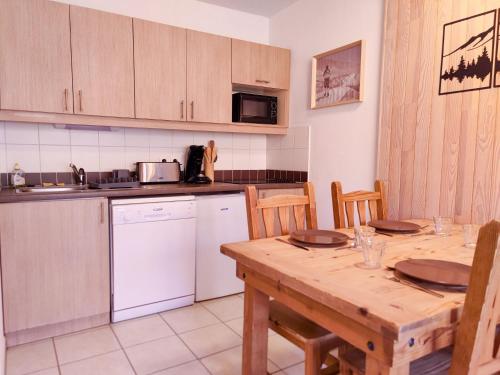 Résidence Le Balcon Des Airelles - Appartement calme au coeur des Orres 1800 MAE-6464
