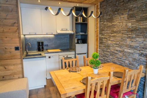 Résidence Le Balcon Des Airelles - Superbe appartement aux Orres 1800 MAE-6714
