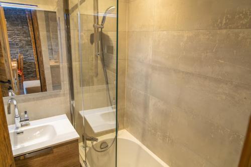 Résidence Le Balcon Des Airelles - Superbe appartement aux Orres 1800 MAE-6714