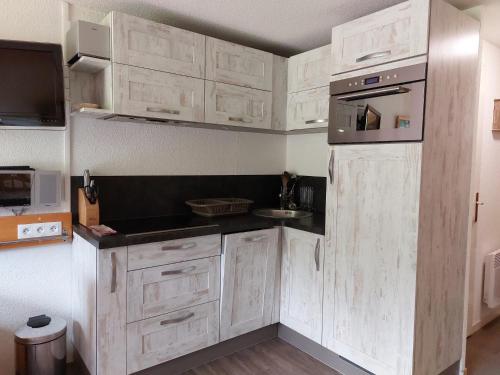 Résidence Aiguille Grive Bat Iii - Appartement 3 pièces 6 personnes à Arc 1800 au pied des pistes dans le quartier de Charmettoger MAE-0441