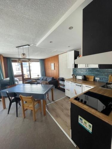 Résidence Moutieres B1 - Appartement spacieux · Proche des pistes · Balcon MAE-3591
