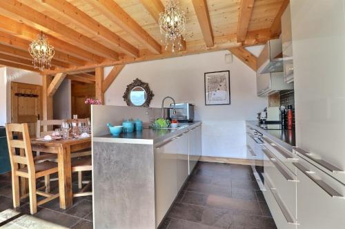 Résidence Les Hauts Forts De La Croix - Appartement Blue Olive - 8 Personnes - Morzine MAE-3981