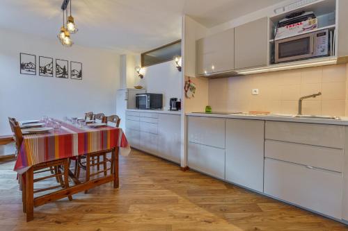 Résidence Les Hauts De Preclaux - Appartement au dernier étage situé aux Orres 1800 MAE-4021